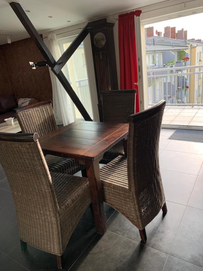 Nordsee Und City Fusslaufig - Luxeriose Fewo Mit Grossem Balkon Вилхелмсхафен Екстериор снимка