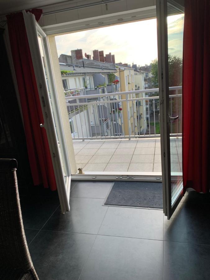 Nordsee Und City Fusslaufig - Luxeriose Fewo Mit Grossem Balkon Вилхелмсхафен Екстериор снимка